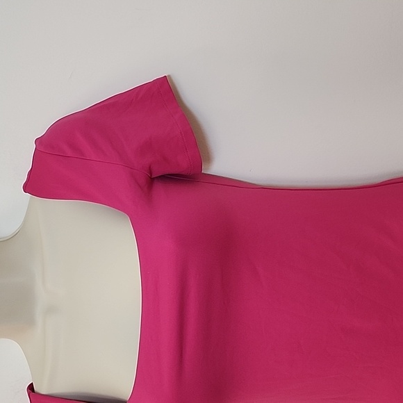 Aritzia Babaton Contour Romamtic Magenta Short Sleeve Square Neck Bodysuit Sz S - Picture 9 of 16